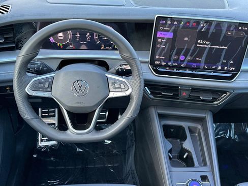 New 2026 Volkswagen Tiguan SE R-Line image 13