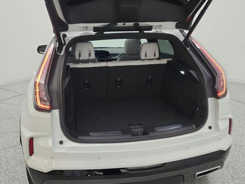 Used 2025 Cadillac XT4 Sport image 21