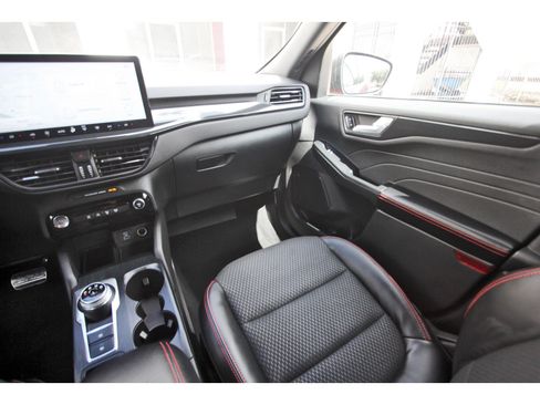 Used 2023 Ford Escape ST-Line w/ Tech Pack #1 FWD image 12