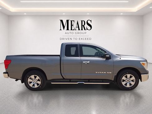 Used 2019 Nissan Titan SV RWD image 6