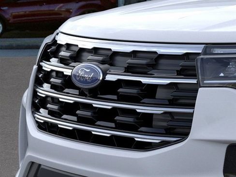 New 2026 Ford Explorer Active w/ Active Comfort Package image 17