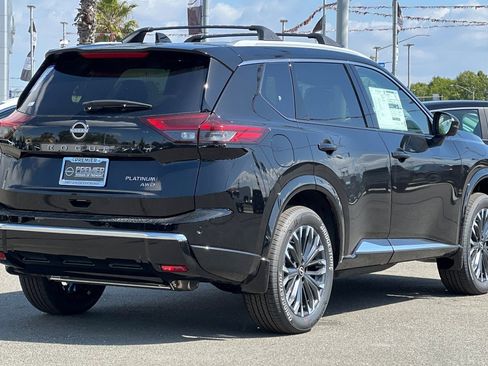 New 2026 Nissan Rogue Platinum w/ Platinum Premium Package AWD/4WD image 4