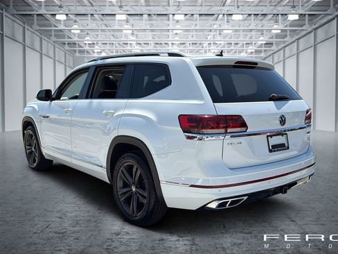 Used 2022 Volkswagen Atlas SEL R-Line AWD/4WD image 3