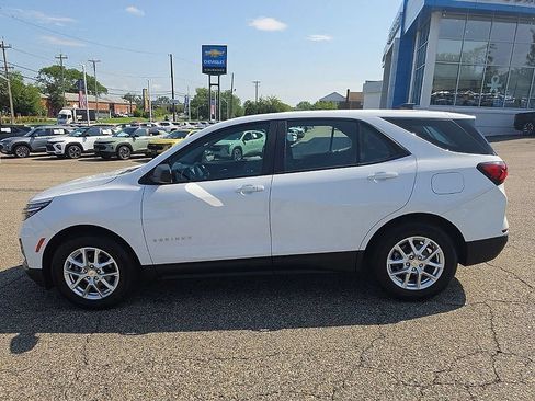 Used 2023 Chevrolet Equinox LS FWD image 7