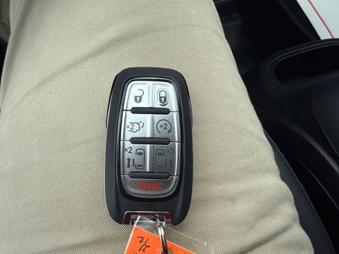 New 2026 Chrysler Pacifica Select image 26