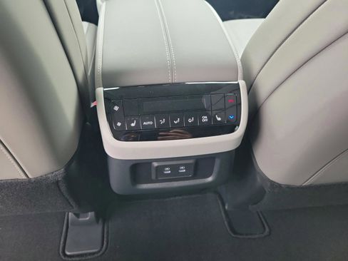 New 2026 INFINITI QX60 Luxe w/ Family Package image 25