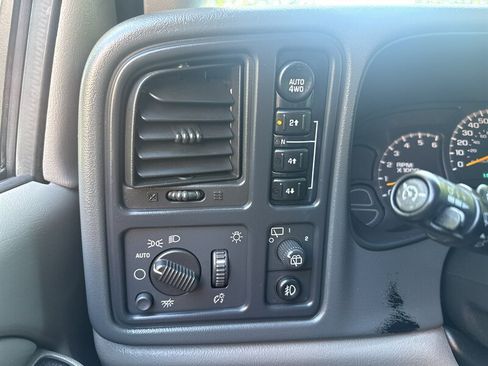 Used 2005 Chevrolet Tahoe LS AWD/4WD image 38