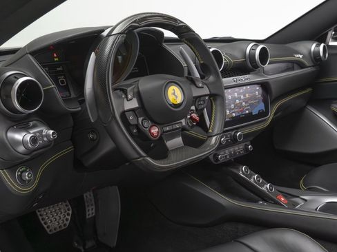 Used 2019 Ferrari Portofino Base image 13