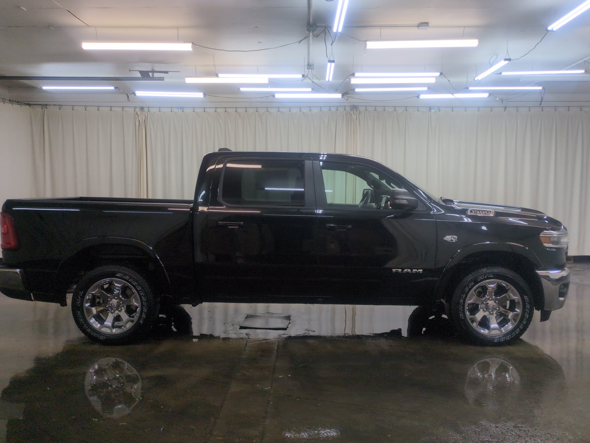 New 2027 RAM 1500 4x4 Crew Cab image 21
