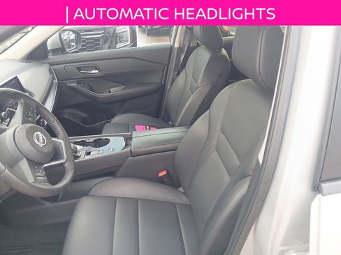 Used 2024 Nissan Rogue SV w/ SV Premium Package FWD image 10