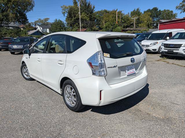 Used 2014 Toyota Prius V Three FWD image 7