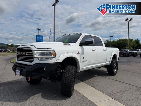 Used 2022 RAM 2500 Laramie AWD/4WD image 2