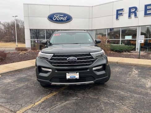 Certified 2023 Ford Explorer XLT w/ Equipment Group 202A image 3