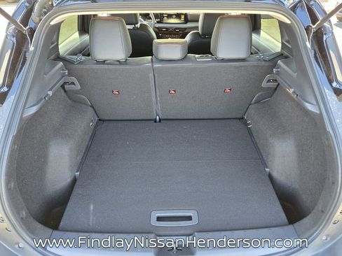 Used 2025 Nissan Kicks SR FWD image 14