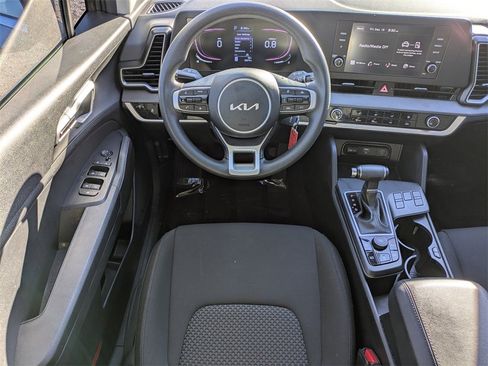 Used 2024 Kia Sportage LX image 15