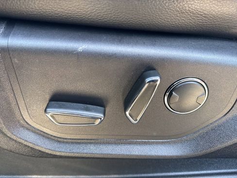 Used 2015 Ford F150 Lariat w/ Equipment Group 502A Luxury image 16