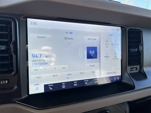 Used 2023 Ford Bronco Wildtrak image 12