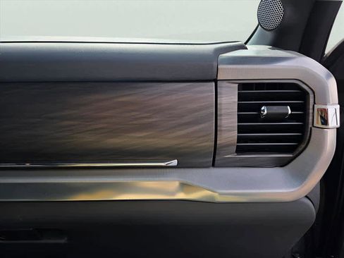 Used 2024 Ford F150 Lariat w/ FX4 Off-Road Package image 21