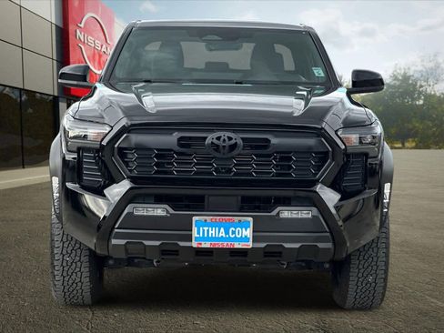 Used 2024 Toyota Tacoma TRD Off-Road image 11