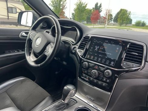 Used 2021 Jeep Grand Cherokee Laredo X AWD/4WD image 9