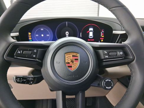 New 2026 Porsche Macan Electric image 15