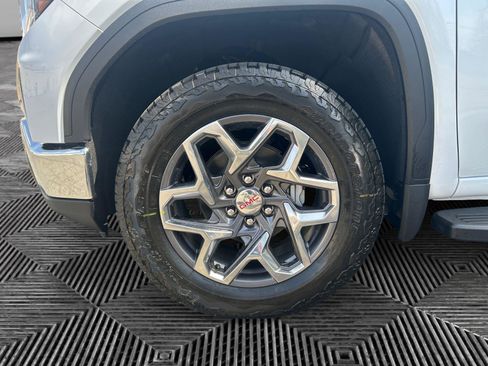 New 2026 GMC Sierra 1500 SLT w/ SLT Premium Package image 14