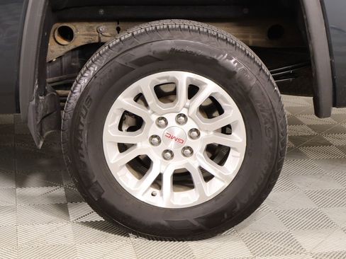 Used 2018 GMC Sierra 1500 SLE w/ SLE Value Package image 17