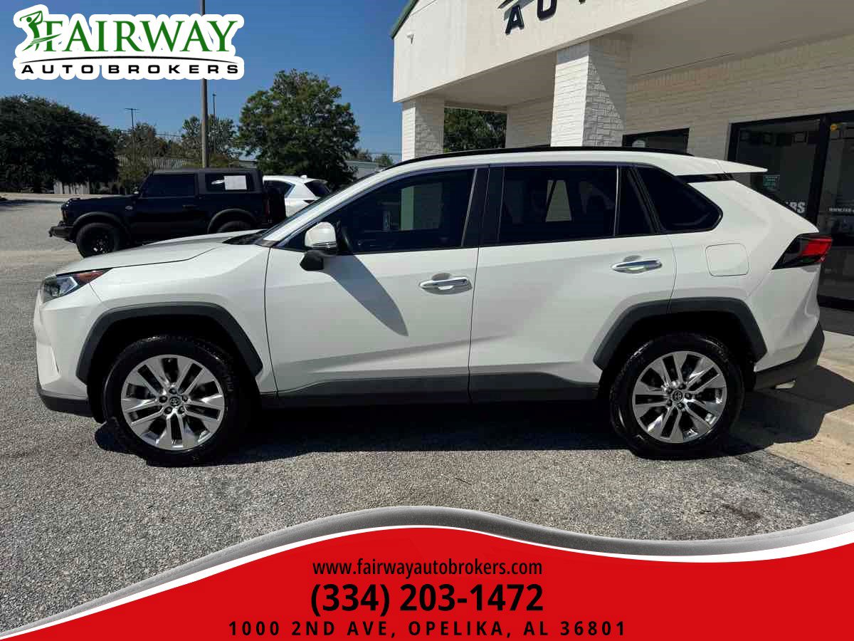 Used 2019 Toyota RAV4 Limited w/ Cold Weather Package FWD image 44