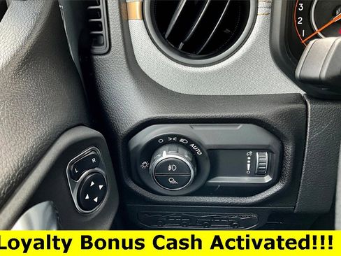 New 2025 Jeep Gladiator Sport image 34