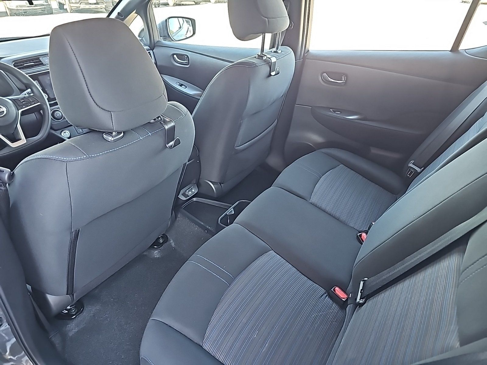 Used 2025 Nissan Leaf S FWD image 11