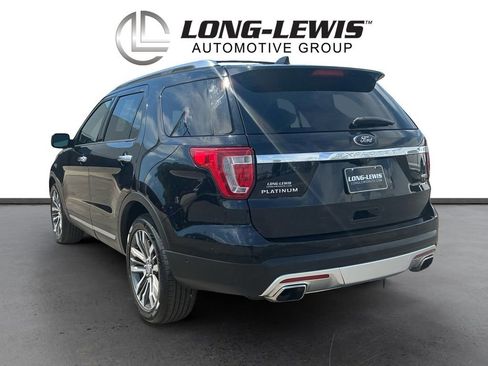 Used 2017 Ford Explorer Platinum AWD/4WD image 4
