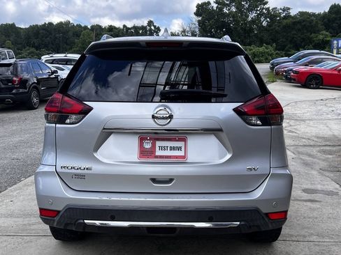 Used 2019 Nissan Rogue SV FWD image 5