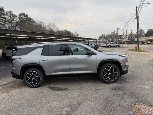 New 2026 Chevrolet Traverse High Country image 5