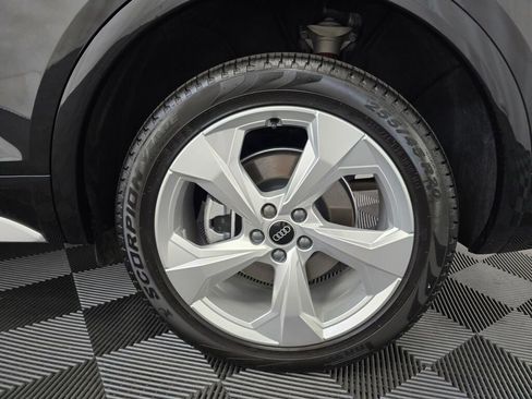 Certified 2025 Audi Q5 2.0T Premium Plus w/ Premium Plus Package image 22