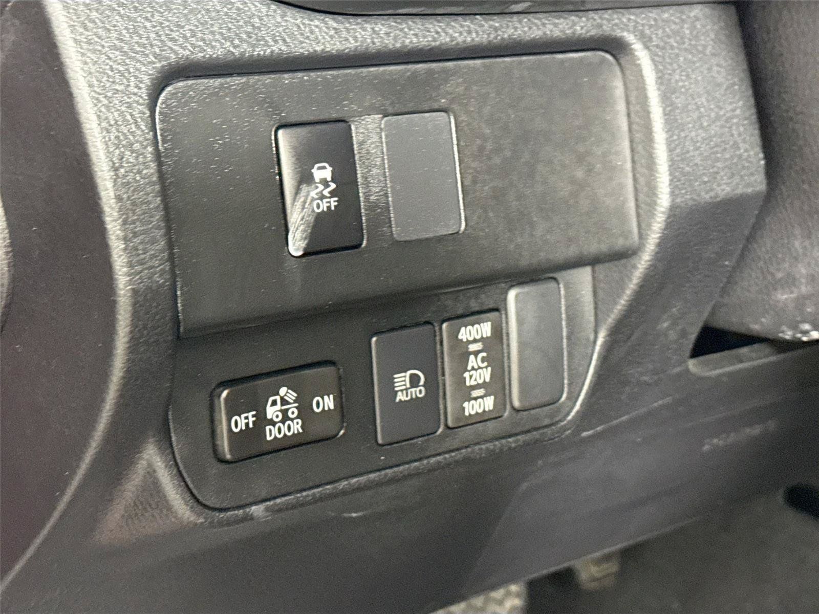 Used 2023 Toyota Tacoma TRD Sport w/ Technology Package AWD/4WD image 14