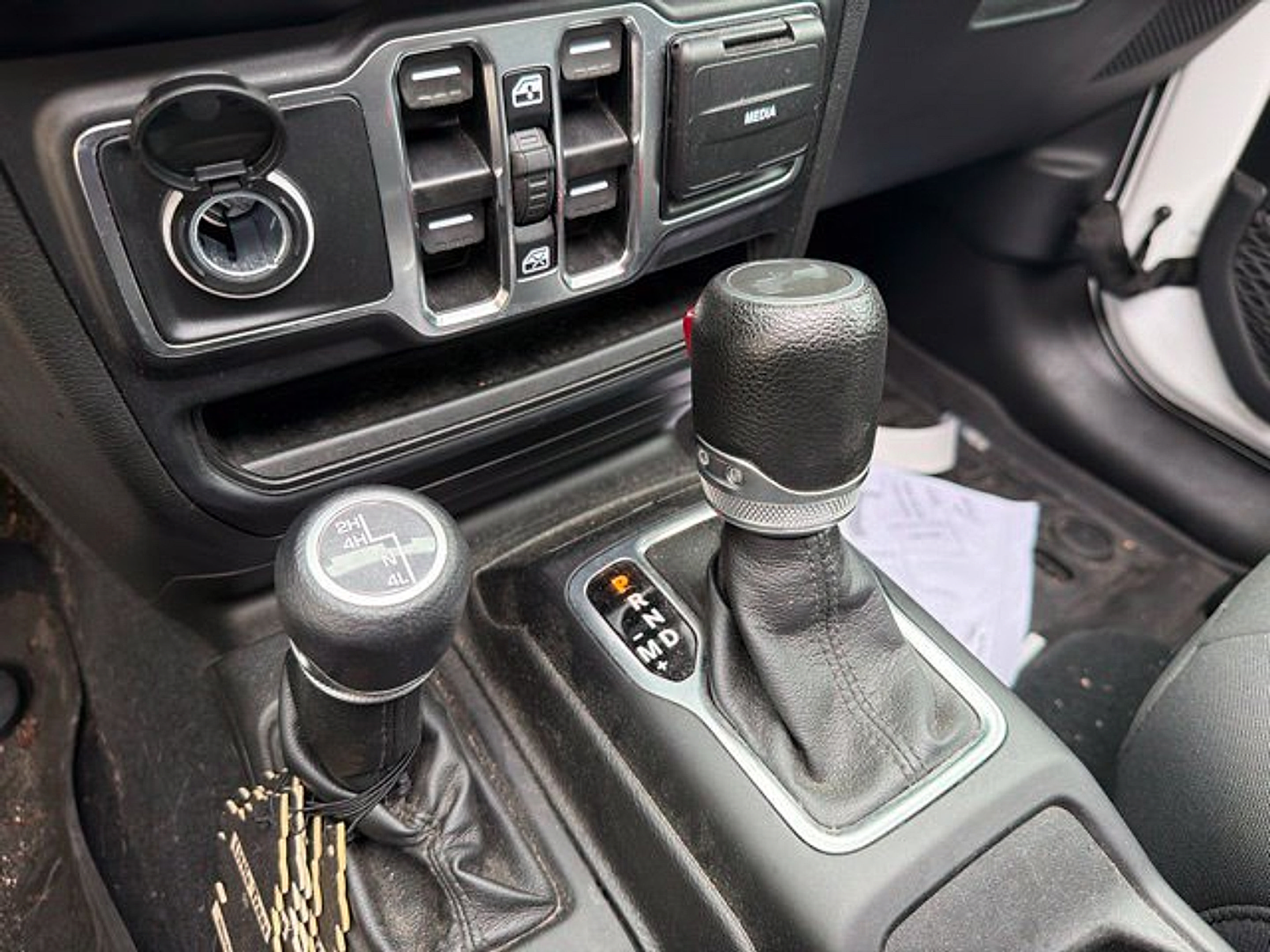 Used 2022 Jeep Wrangler Unlimited Sport w/ Sun And Sound Package AWD/4WD image 21
