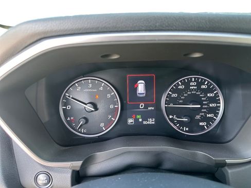 Used 2024 Subaru Ascent Limited w/ Technology Package image 17