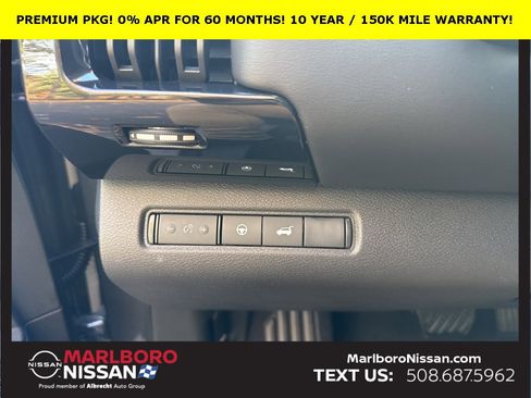 New 2025 Nissan Pathfinder SV w/ SV Premium Package image 32