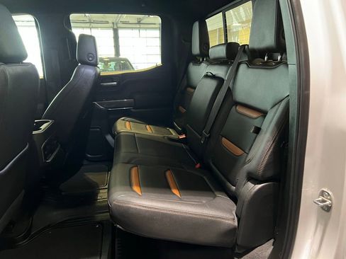 Used 2022 GMC Sierra 1500 AT4 w/ AT4 Premium Package AWD/4WD image 21