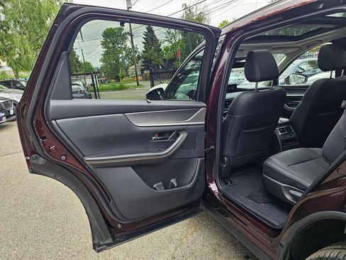 Used 2024 MAZDA CX-90 Plug-In Hybrid w/ Premium Pkg AWD/4WD image 17