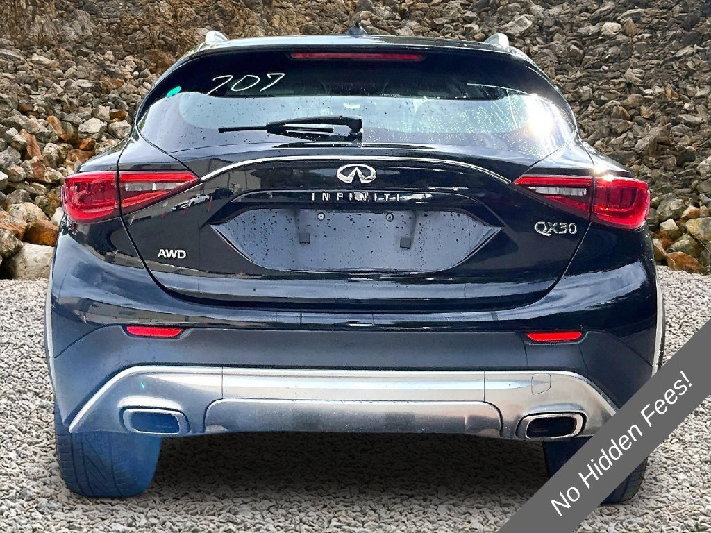 Used 2017 INFINITI QX30 AWD image 4