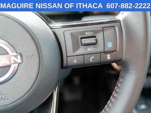 Used 2025 Nissan Kicks SR AWD/4WD image 24