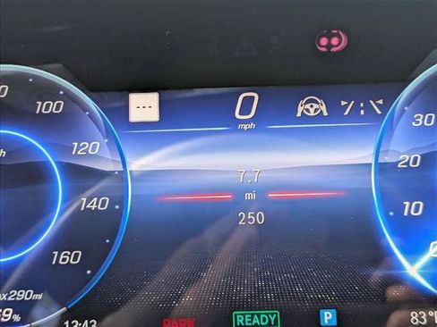 Used 2024 Mercedes-Benz EQS 580 4MATIC Sedan image 4