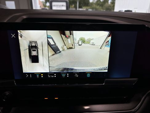 Used 2024 Chevrolet Silverado 2500 High Country w/ High Country Premium Package image 25