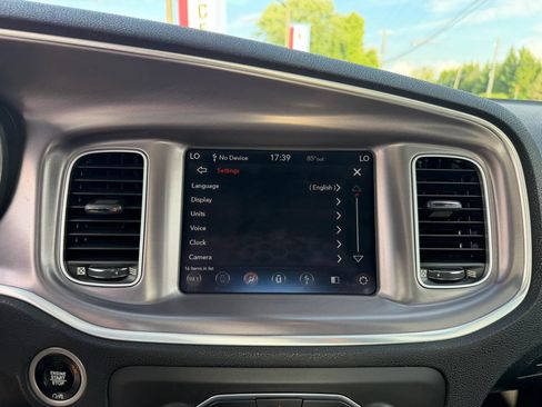 Used 2019 Dodge Charger SXT AWD/4WD image 26