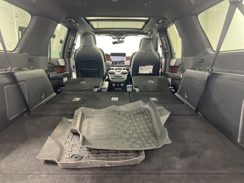 Used 2024 Lincoln Navigator L Reserve image 15