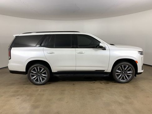 Used 2021 Cadillac Escalade Sport w/ Driver Assist Tech Package image 7