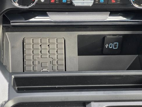 New 2025 Ford F350 Lariat w/ Lariat Ultimate Package image 17