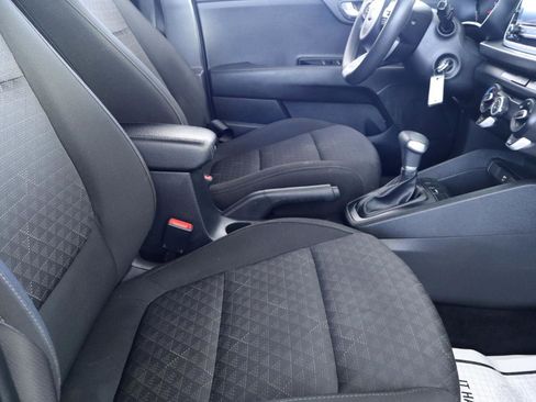 Used 2021 Kia Rio S image 36