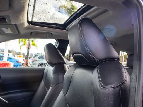 Certified 2022 Toyota Corolla Cross XLE image 14